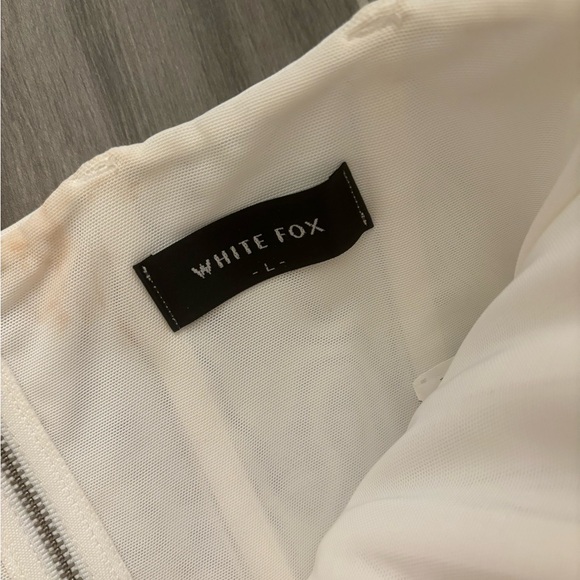 White fox corset - Picture 3 of 3